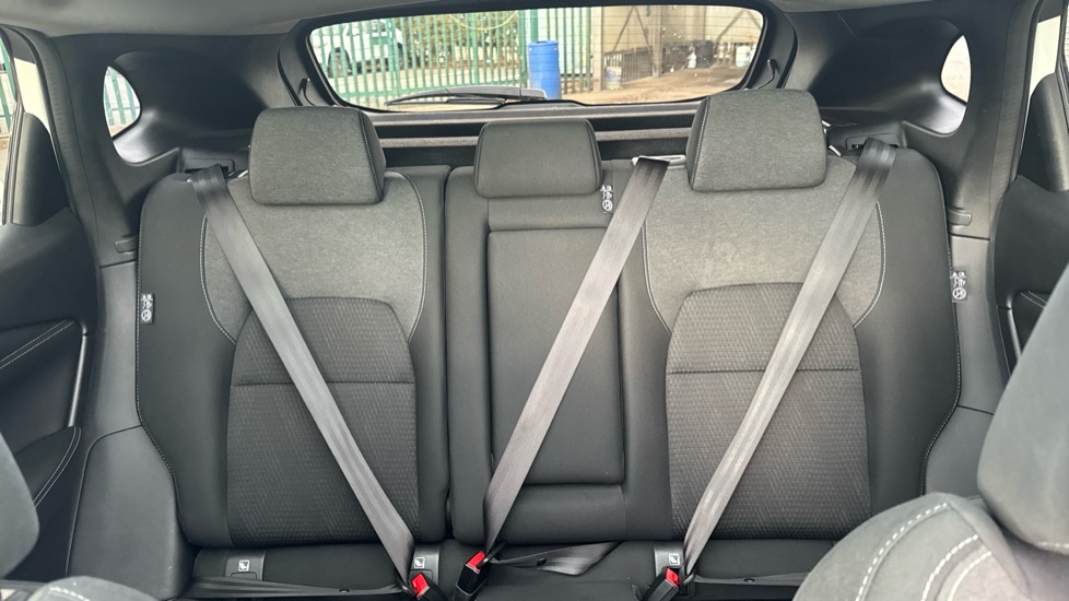 Nissan Qashqai 1.3 DiG-T MH N-Connecta 5dr Petrol Hatchback - Image 15