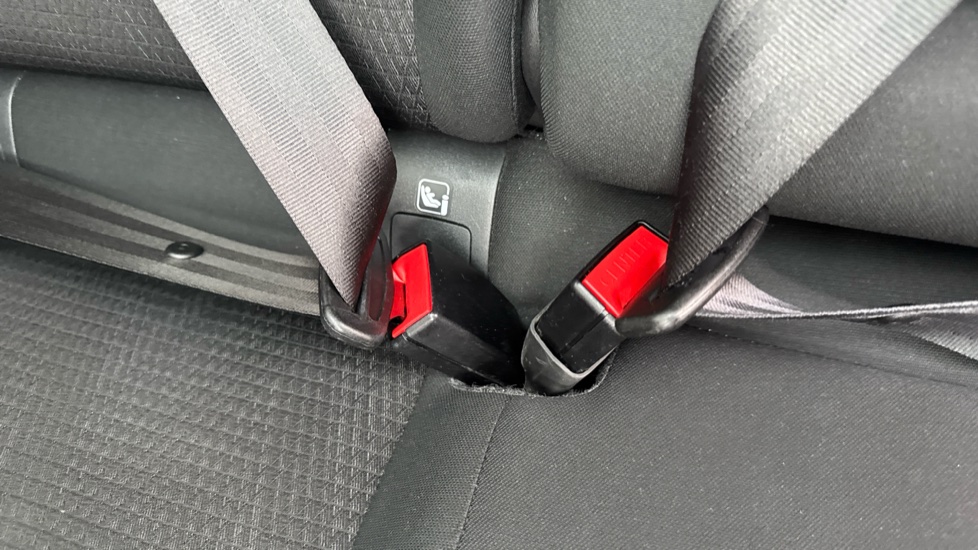 Nissan Qashqai 1.3 DiG-T MH N-Connecta 5dr Petrol Hatchback - Image 17