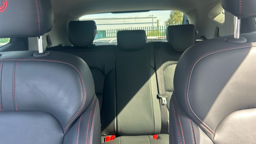 MG ZS 1.0T GDi Exclusive 5dr DCT Petrol Hatchback - Image 15