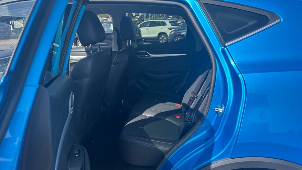 MG ZS 1.0T GDi Exclusive 5dr DCT Petrol Hatchback - Image 16