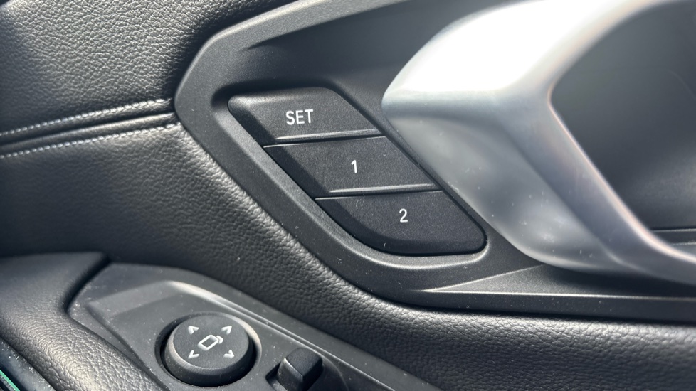 BMW 3 Series 330e M Sport Pro Edition 4dr Step Auto Saloon - Image 33