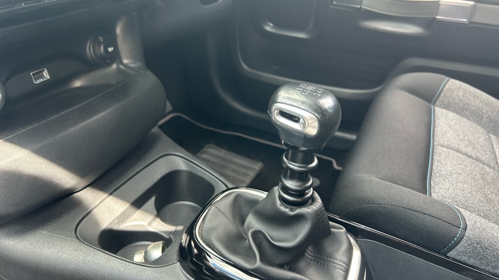 Citroen C4 Cactus 1.2 PureTech Flair 5dr [6 Speed] Petrol Hatchback - Image 13