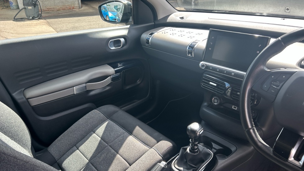Citroen C4 Cactus 1.2 PureTech Flair 5dr [6 Speed] Petrol Hatchback - Image 14