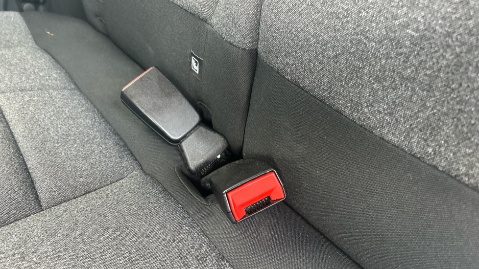 Citroen C4 Cactus 1.2 PureTech Flair 5dr [6 Speed] Petrol Hatchback - Image 17