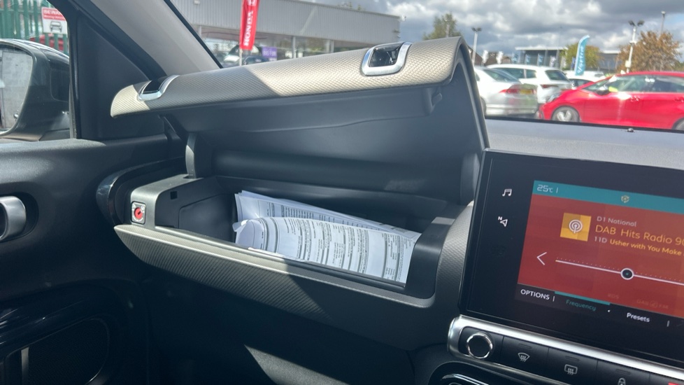 Citroen C4 Cactus 1.2 PureTech Flair 5dr [6 Speed] Petrol Hatchback - Image 31