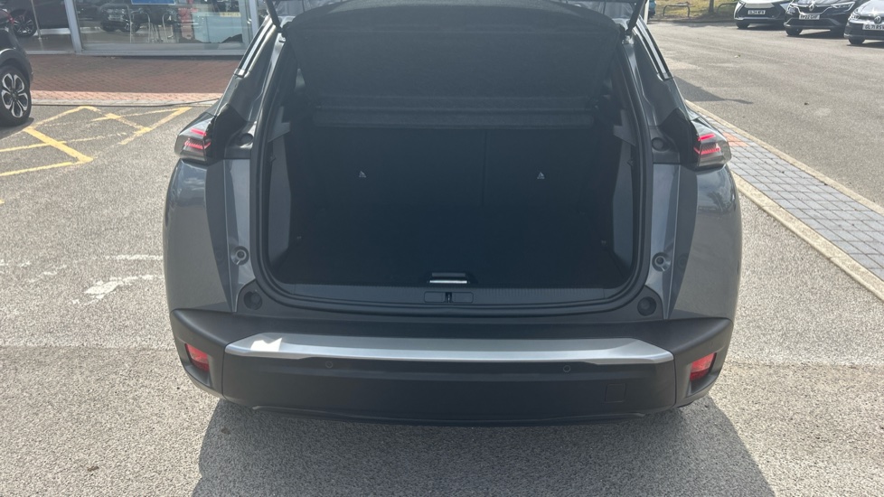 Peugeot 2008 100kW GT 50kWh 5dr Auto Electric Estate - Image 4