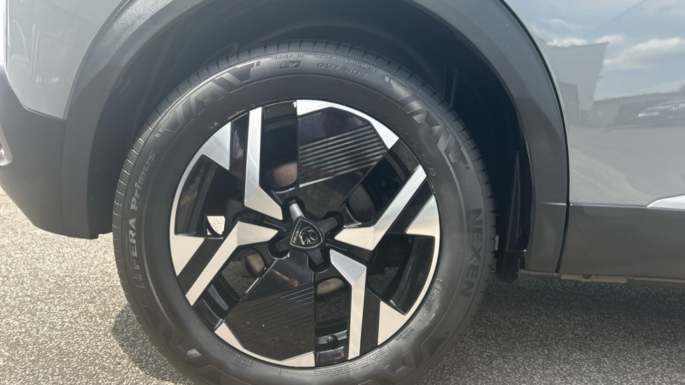 Peugeot 2008 100kW GT 50kWh 5dr Auto Electric Estate - Image 7