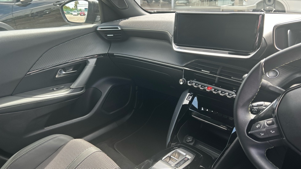 Peugeot 2008 100kW GT 50kWh 5dr Auto Electric Estate - Image 14