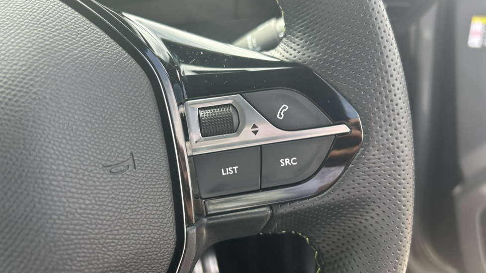 Peugeot 2008 100kW GT 50kWh 5dr Auto Electric Estate - Image 29