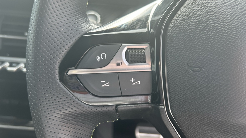 Peugeot 2008 100kW GT 50kWh 5dr Auto Electric Estate - Image 30