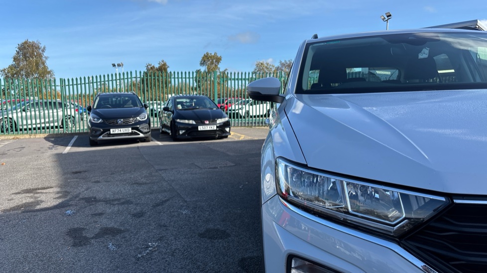Volkswagen T-Roc 1.5 TSI EVO SE 5dr Petrol Hatchback - Image 21