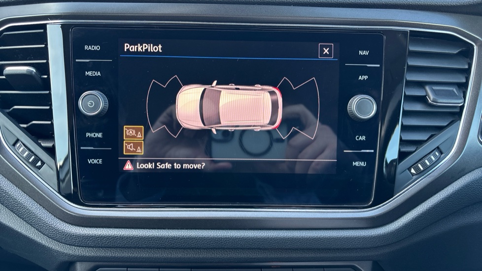 Volkswagen T-Roc 1.5 TSI EVO SE 5dr Petrol Hatchback - Image 33