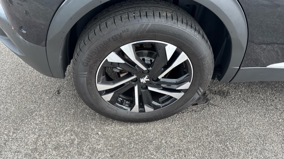 Peugeot 2008 1.2 PureTech 130 GT 5dr Petrol Estate - Image 29