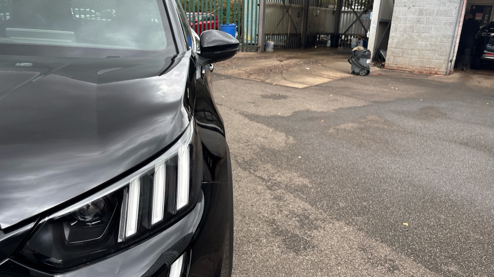 Peugeot 2008 1.2 PureTech 130 GT 5dr Petrol Estate - Image 32
