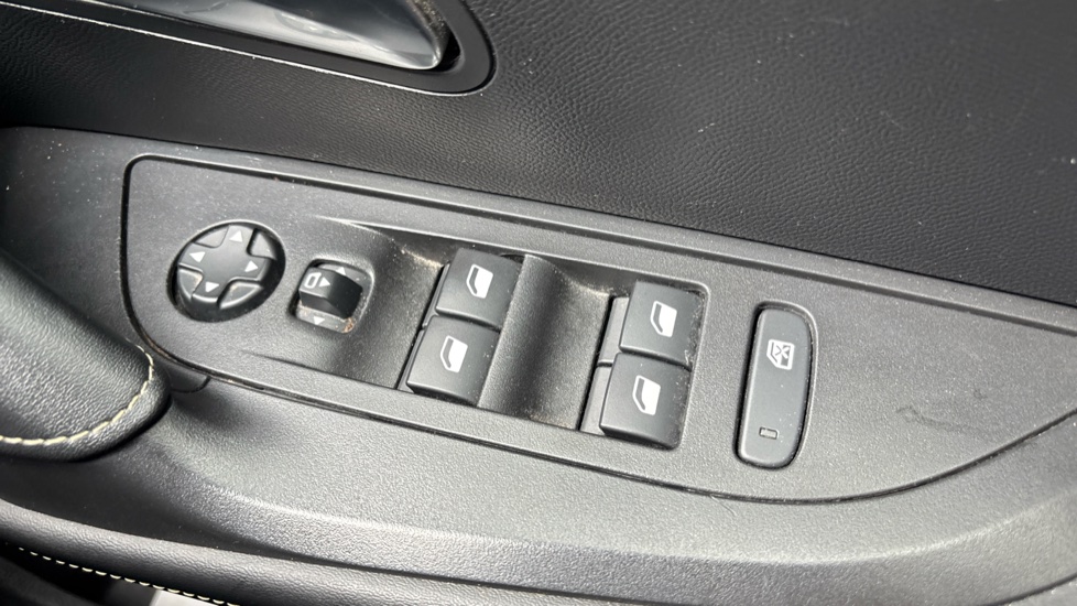 Peugeot 2008 1.2 PureTech 130 GT 5dr Petrol Estate - Image 45