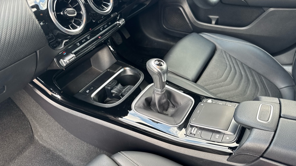 Mercedes-Benz A-Class A180 SE 5dr Petrol Hatchback - Image 13