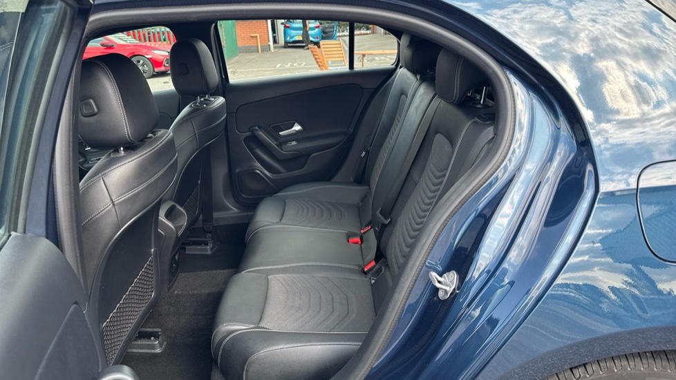 Mercedes-Benz A-Class A180 SE 5dr Petrol Hatchback - Image 16