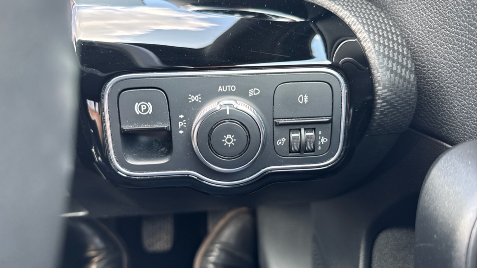 Mercedes-Benz A-Class A180 SE 5dr Petrol Hatchback - Image 23