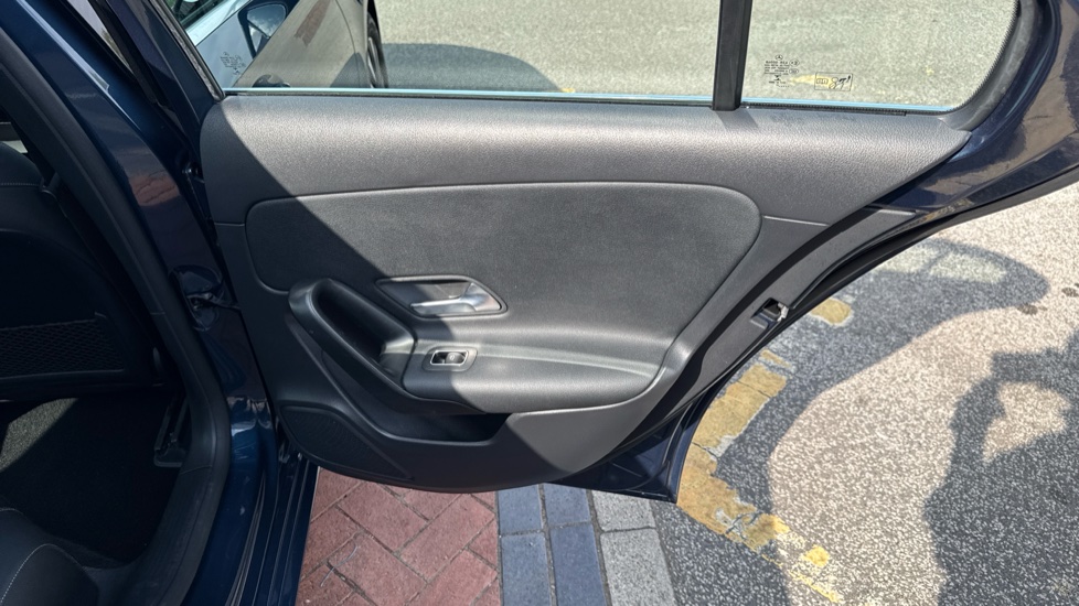 Mercedes-Benz A-Class A180 SE 5dr Petrol Hatchback - Image 30