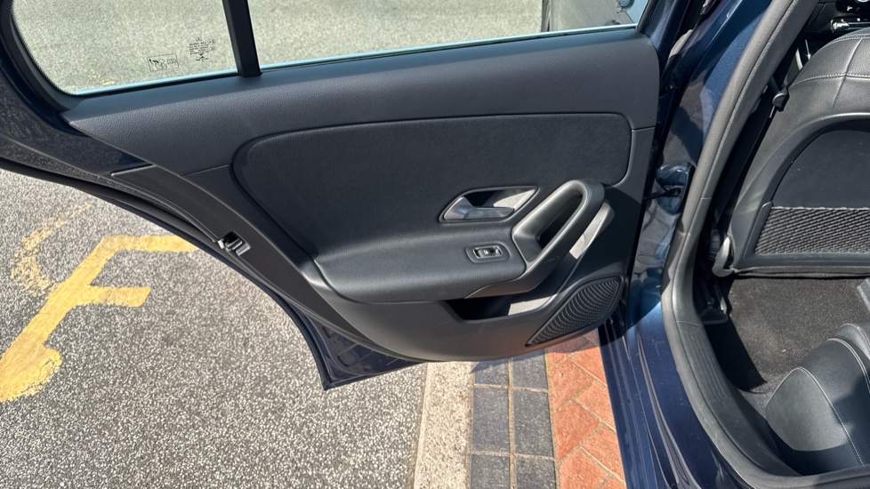 Mercedes-Benz A-Class A180 SE 5dr Petrol Hatchback - Image 31