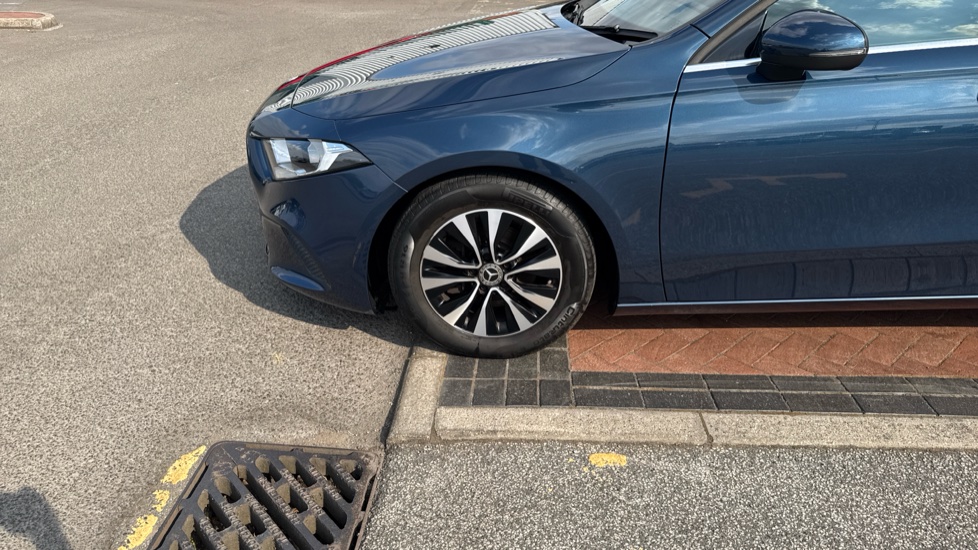 Mercedes-Benz A-Class A180 SE 5dr Petrol Hatchback - Image 33