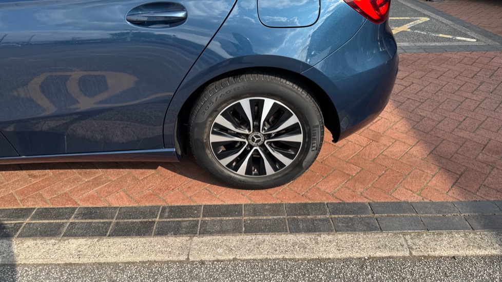 Mercedes-Benz A-Class A180 SE 5dr Petrol Hatchback - Image 34