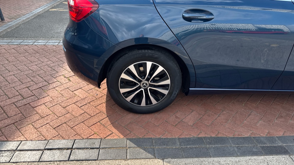Mercedes-Benz A-Class A180 SE 5dr Petrol Hatchback - Image 35