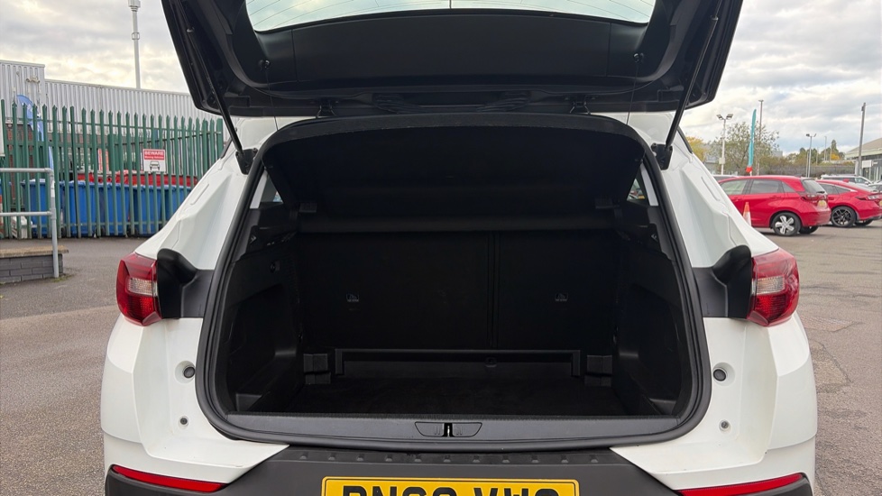 Vauxhall Grandland X 1.2 Turbo SE 5dr Auto [8 Speed] Petrol Hatchback - Image 4