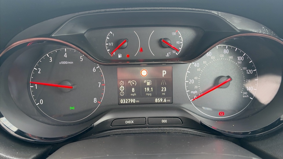 Vauxhall Grandland X 1.2 Turbo SE 5dr Auto [8 Speed] Petrol Hatchback - Image 18