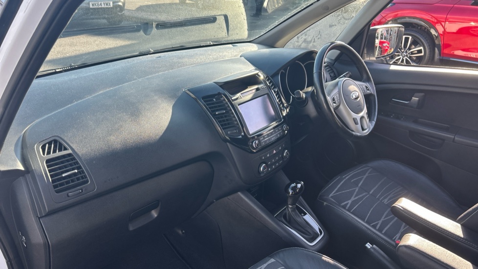 Kia Venga 1.6 4 5dr Auto [6] Petrol Hatchback - Image 9