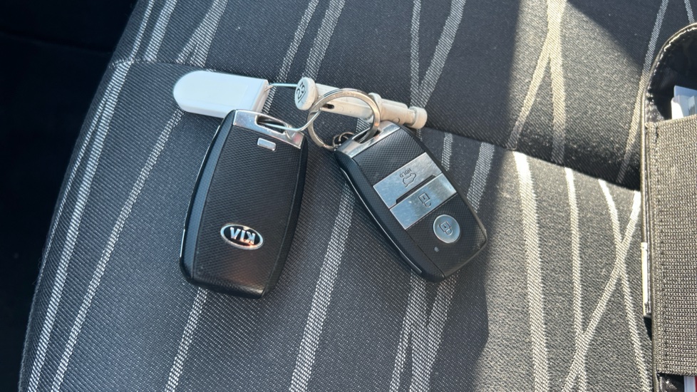 Kia Venga 1.6 4 5dr Auto [6] Petrol Hatchback - Image 20