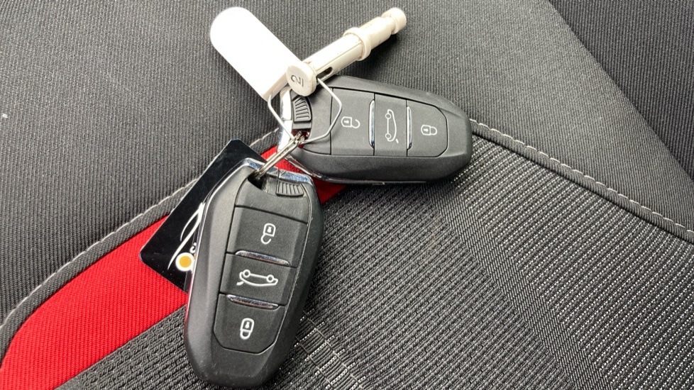 Vauxhall Mokka 1.2 Turbo SRi Nav Premium 5dr Auto Petrol Hatchback - Image 20