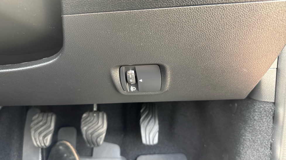 Dacia Sandero Stepway 1.0 TCe Extreme 5dr Petrol Hatchback - Image 27