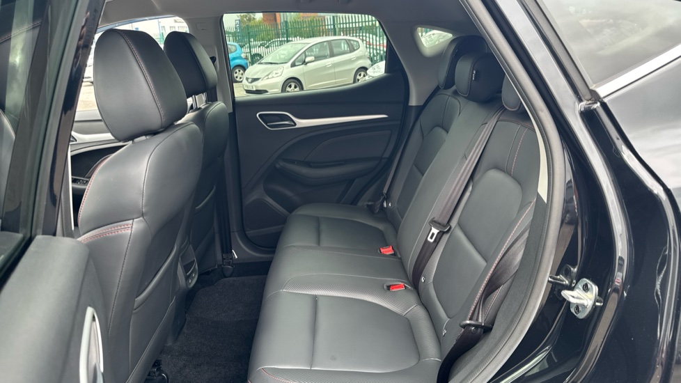 MG ZS 1.5 VTi-TECH Exclusive 5dr Petrol Hatchback - Image 16