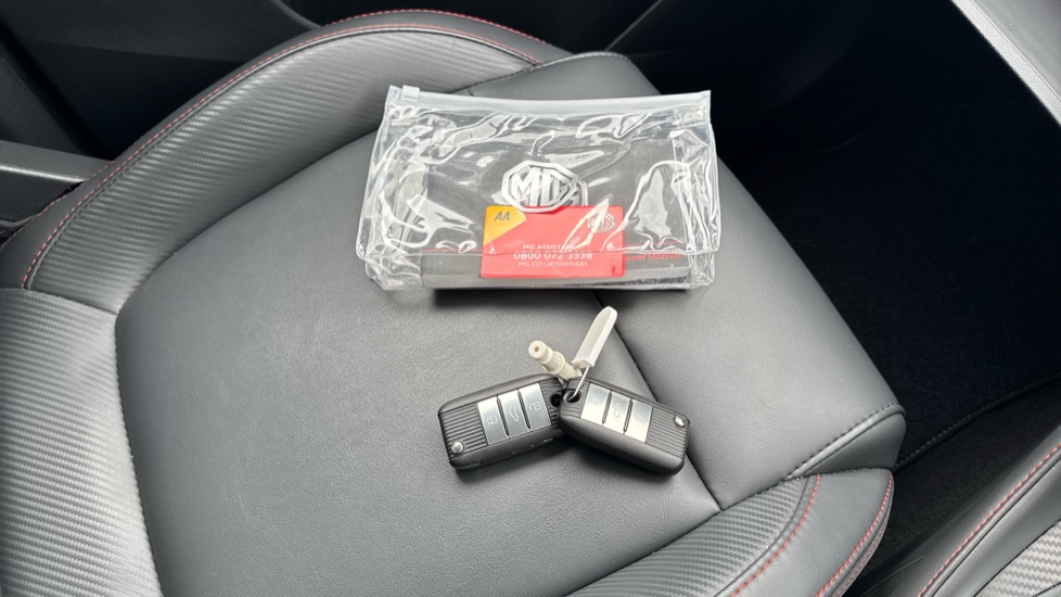MG ZS 1.5 VTi-TECH Exclusive 5dr Petrol Hatchback - Image 19