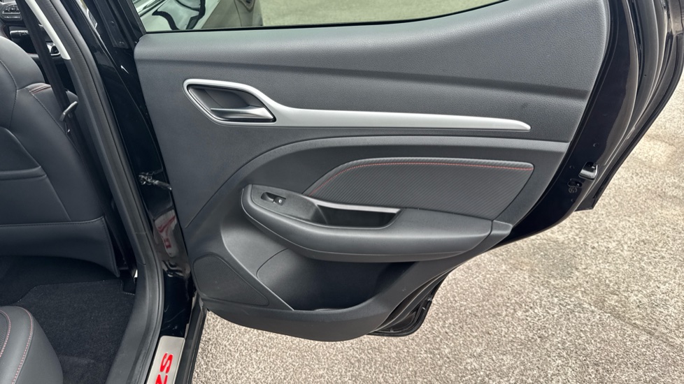 MG ZS 1.5 VTi-TECH Exclusive 5dr Petrol Hatchback - Image 29