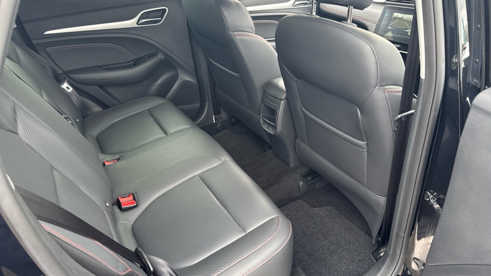 MG ZS 1.5 VTi-TECH Exclusive 5dr Petrol Hatchback - Image 30