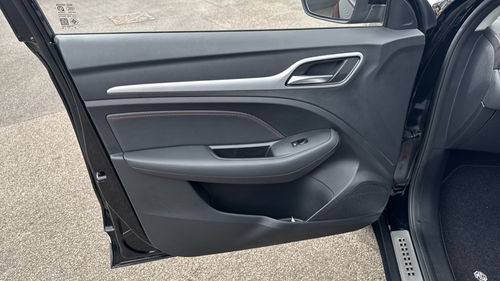 MG ZS 1.5 VTi-TECH Exclusive 5dr Petrol Hatchback - Image 33