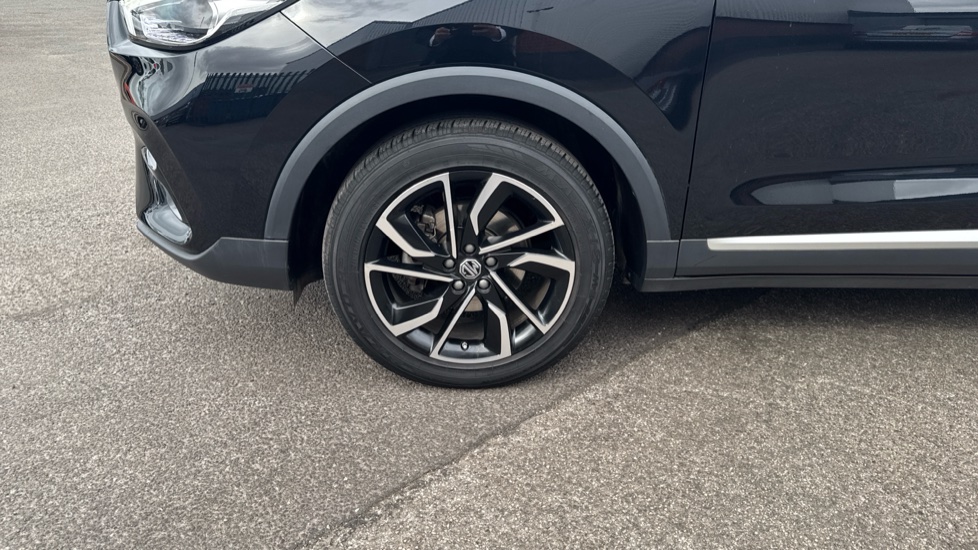 MG ZS 1.5 VTi-TECH Exclusive 5dr Petrol Hatchback - Image 34
