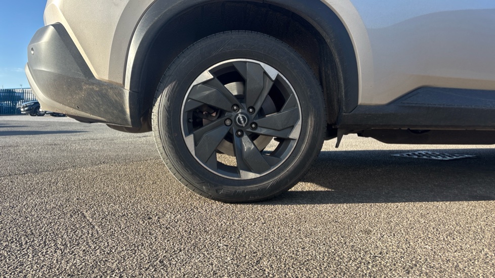 Nissan X-Trail 1.5 E-Power E-4orce 213 N-Connecta 5dr Auto Hybrid Station Wagon - Image 7