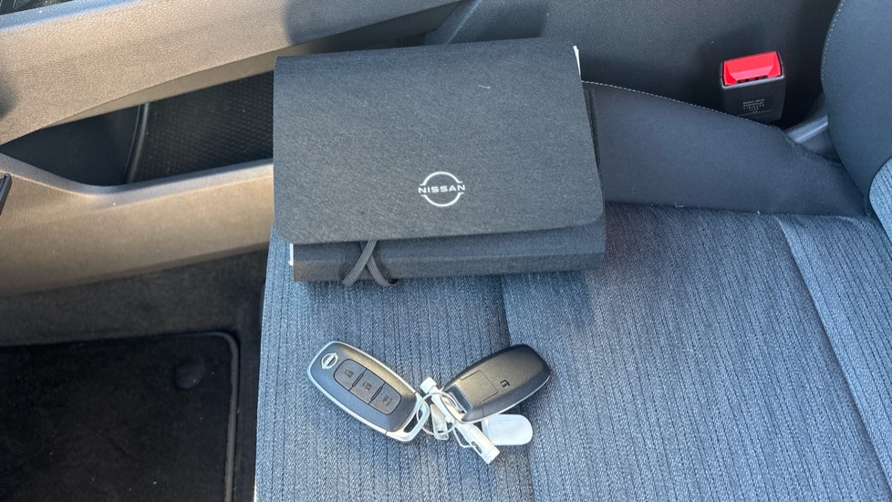 Nissan X-Trail 1.5 E-Power E-4orce 213 N-Connecta 5dr Auto Hybrid Station Wagon - Image 19