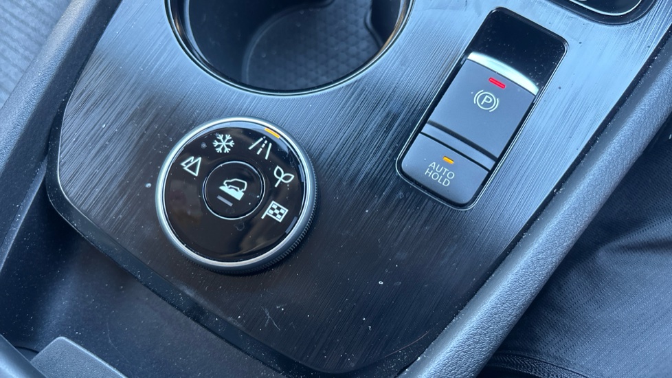 Nissan X-Trail 1.5 E-Power E-4orce 213 N-Connecta 5dr Auto Hybrid Station Wagon - Image 24