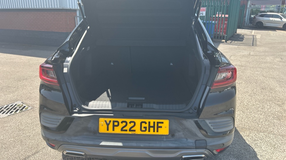 Renault Arkana 1.6 E-TECH Hybrid 145 R.S. Line 5dr Auto Hybrid Estate - Image 4