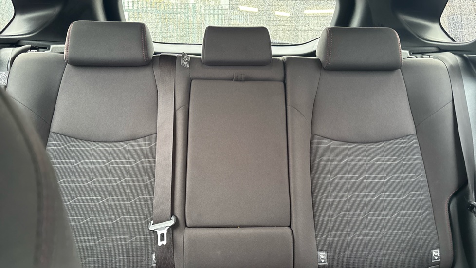 Toyota RAV4 2.5 PHEV Design 5dr CVT Estate - Image 15