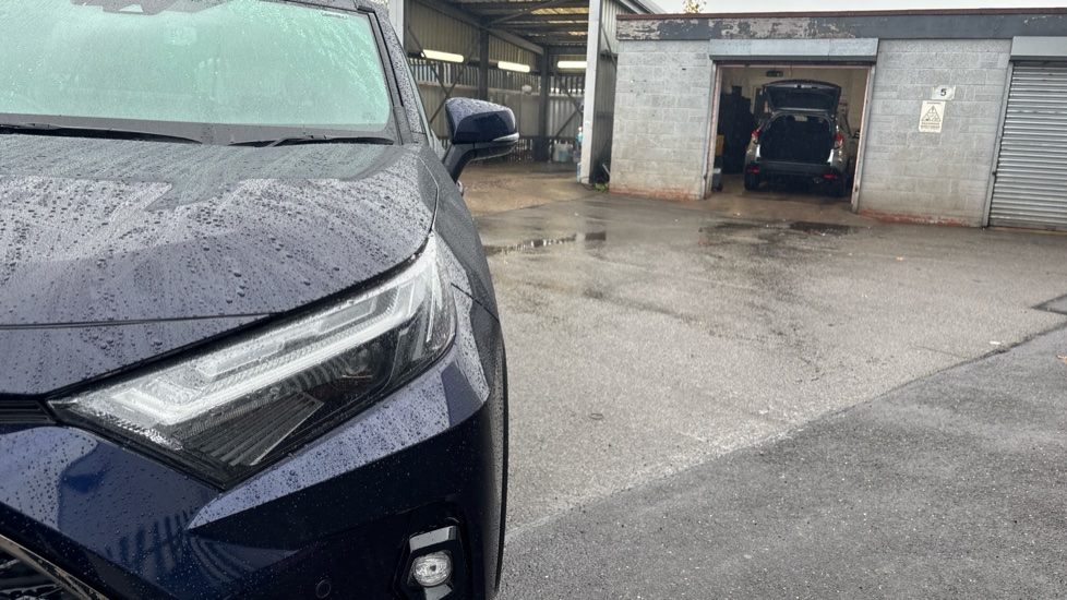 Toyota RAV4 2.5 PHEV Design 5dr CVT Estate - Image 28