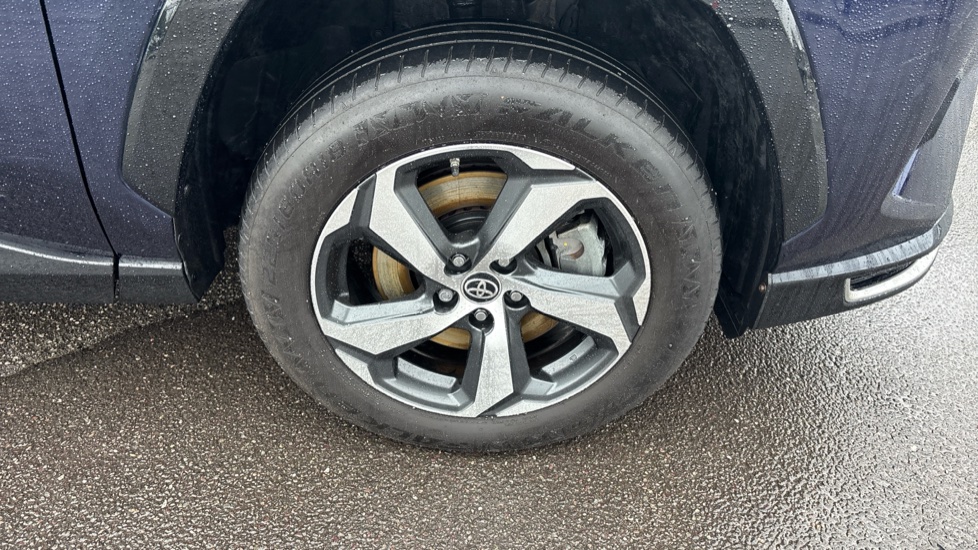 Toyota RAV4 2.5 PHEV Design 5dr CVT Estate - Image 29