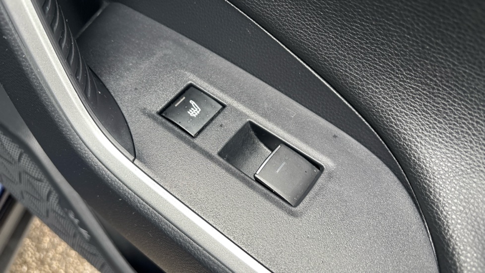 Toyota RAV4 2.5 PHEV Design 5dr CVT Estate - Image 33