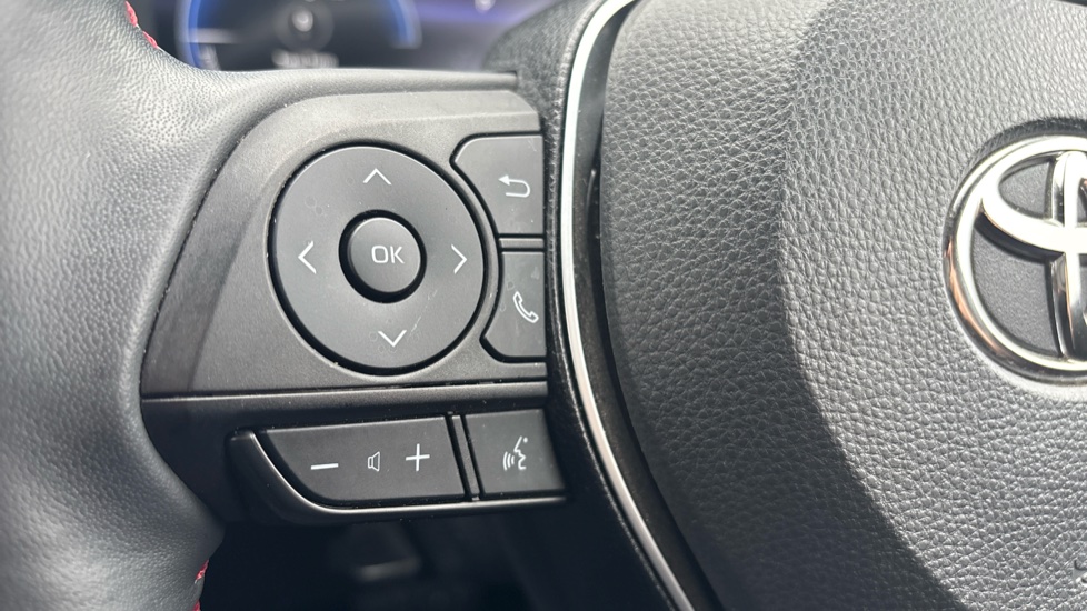 Toyota RAV4 2.5 PHEV Design 5dr CVT Estate - Image 38
