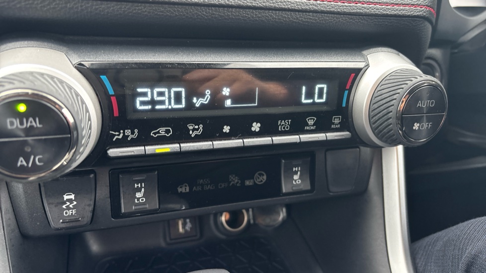 Toyota RAV4 2.5 PHEV Design 5dr CVT Estate - Image 43