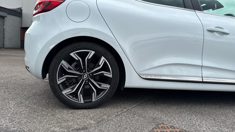 Renault Clio 1.6 E-TECH Hybrid 140 S Edition 5dr Auto Hybrid Hatchback - Image 7